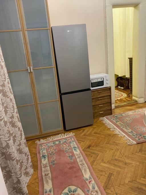 Central Location For One Person Budapeste Exterior foto